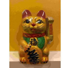 Кот Манэки-нэко. Высота 25 см. Работает от батарейки АА.